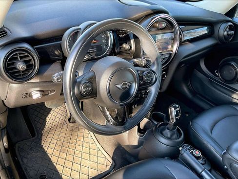 Used 2020 MINI Cooper 2-Door Hardtop image 15