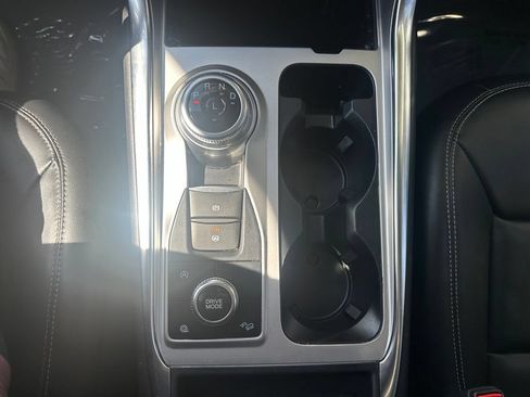 Used 2023 Ford Explorer XLT w/ Equipment Group 202A AWD/4WD image 16