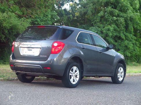 Used 2010 Chevrolet Equinox LS FWD image 3
