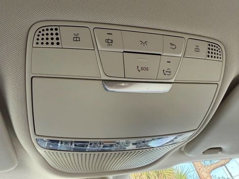 Used 2020 Mercedes-Benz GLC 300 image 27