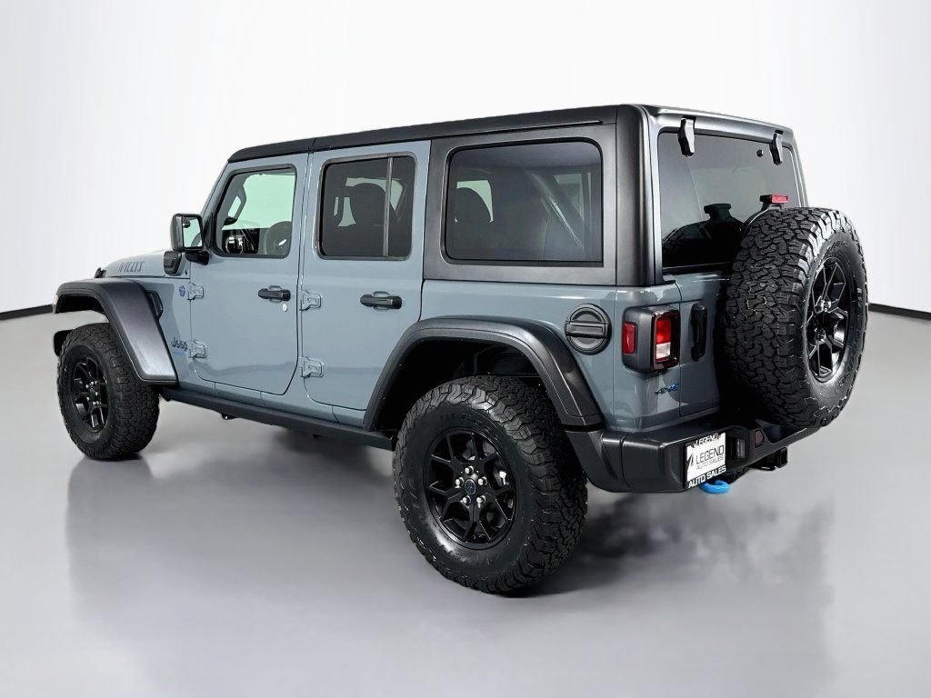 Used 2024 Jeep Wrangler Unlimited AWD/4WD image 9