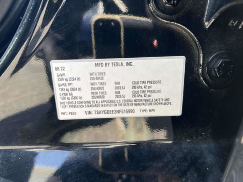 Used 2022 Tesla Model Y Long Range AWD/4WD image 22