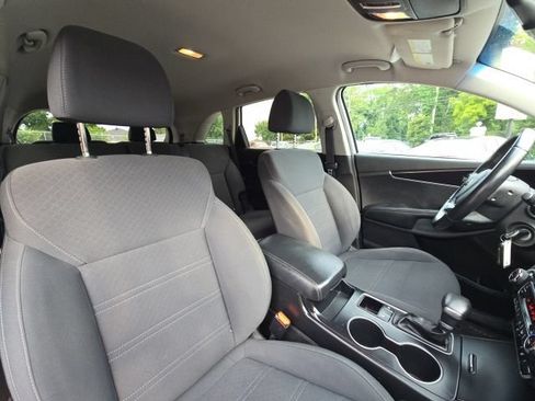 Used 2019 Kia Sorento FWD w/ LX Convenience Package image 20