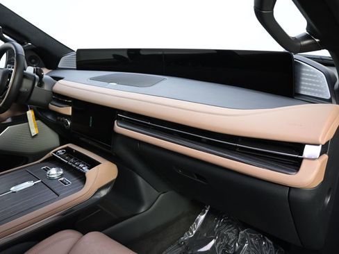 New 2026 Lincoln Navigator L Black Label AWD/4WD image 15