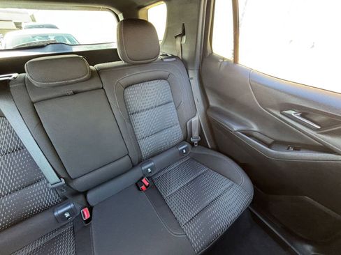 Used 2025 Chevrolet Equinox LT image 37