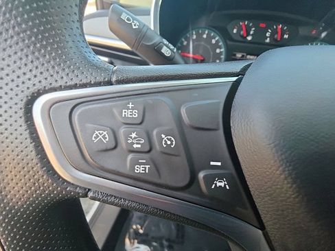 Used 2023 Chevrolet Equinox LS FWD image 11