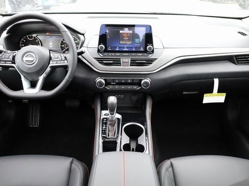 New 2025 Nissan Altima 2.5 SR image 14