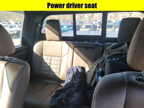 Used 2024 Nissan Titan Platinum Reserve w/ Moonroof Package image 12