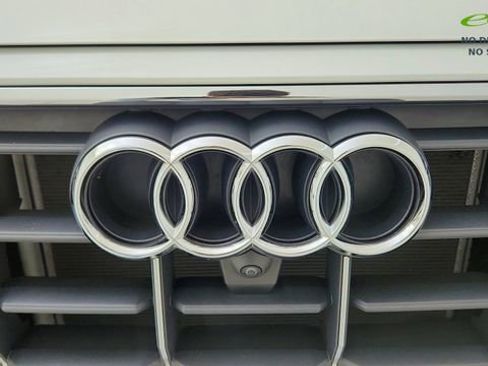 Used 2023 Audi Q8 Premium w/ Convenience Package AWD/4WD image 16