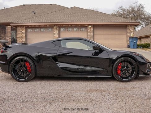 Used 2025 Chevrolet Corvette Z06 w/ Z07 Performance Package image 9