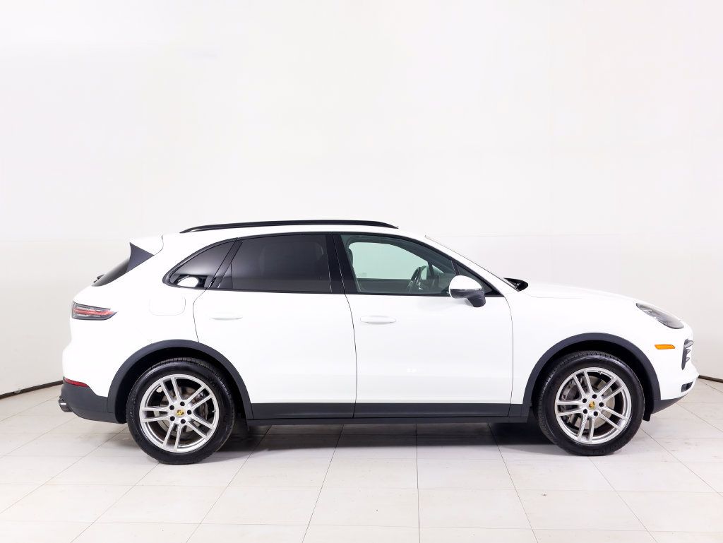 Certified 2022 Porsche Cayenne AWD/4WD image 39