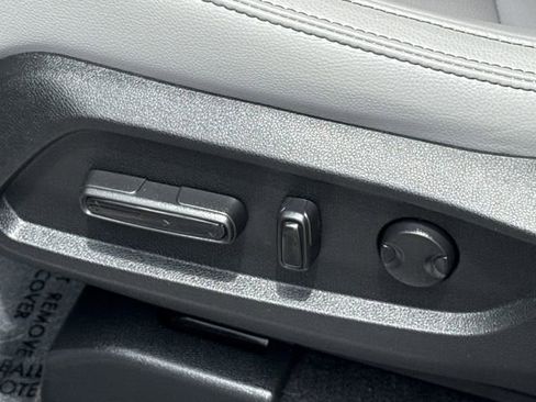 New 2025 Honda Pilot Touring image 27
