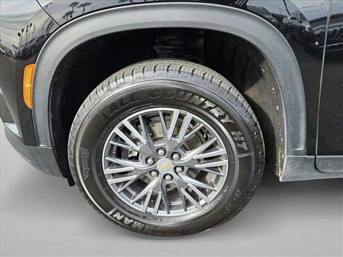 Used 2024 Chevrolet Traverse LT image 21