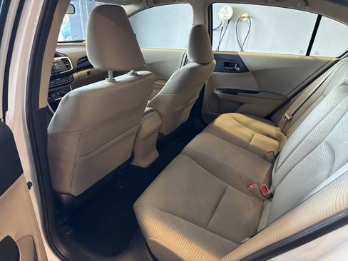 Used 2017 Honda Accord LX image 17