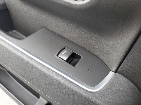 New 2026 GMC Sierra 1500 SLE image 13