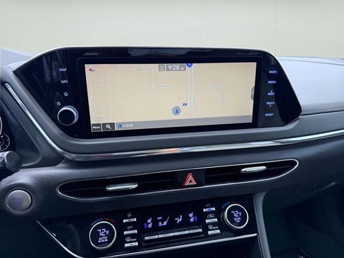 Used 2022 Hyundai Sonata Limited FWD image 14