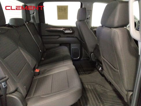 Used 2023 Chevrolet Silverado 1500 LT image 38