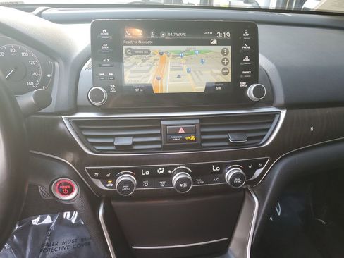 Used 2020 Honda Accord Touring image 23