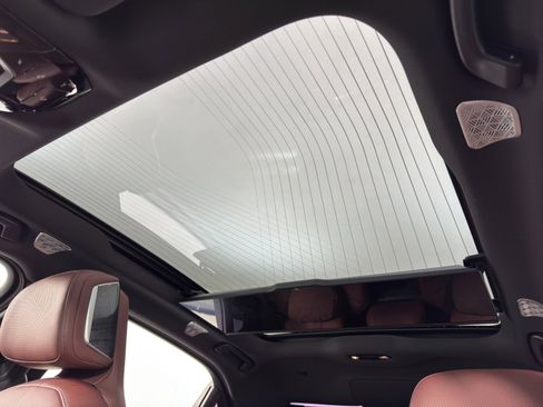 Used 2023 BMW i7 xDrive60 w/ Executive Package 2 image 11