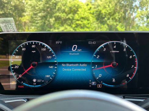 Used 2020 Mercedes-Benz GLB 250 4MATIC image 35