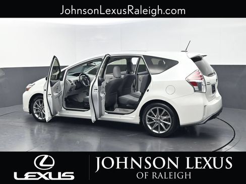Used 2017 Toyota Prius V Five w/ Advanced Technology Package FWD image 28