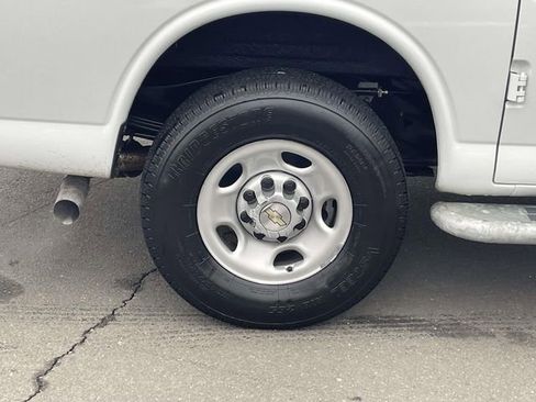 Used 2024 Chevrolet Express 2500 Work Van w/ Driver Convenience Package image 9