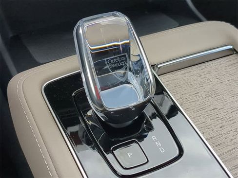 New 2026 Volvo XC90 B6 Plus w/ Protection Package Premier image 30