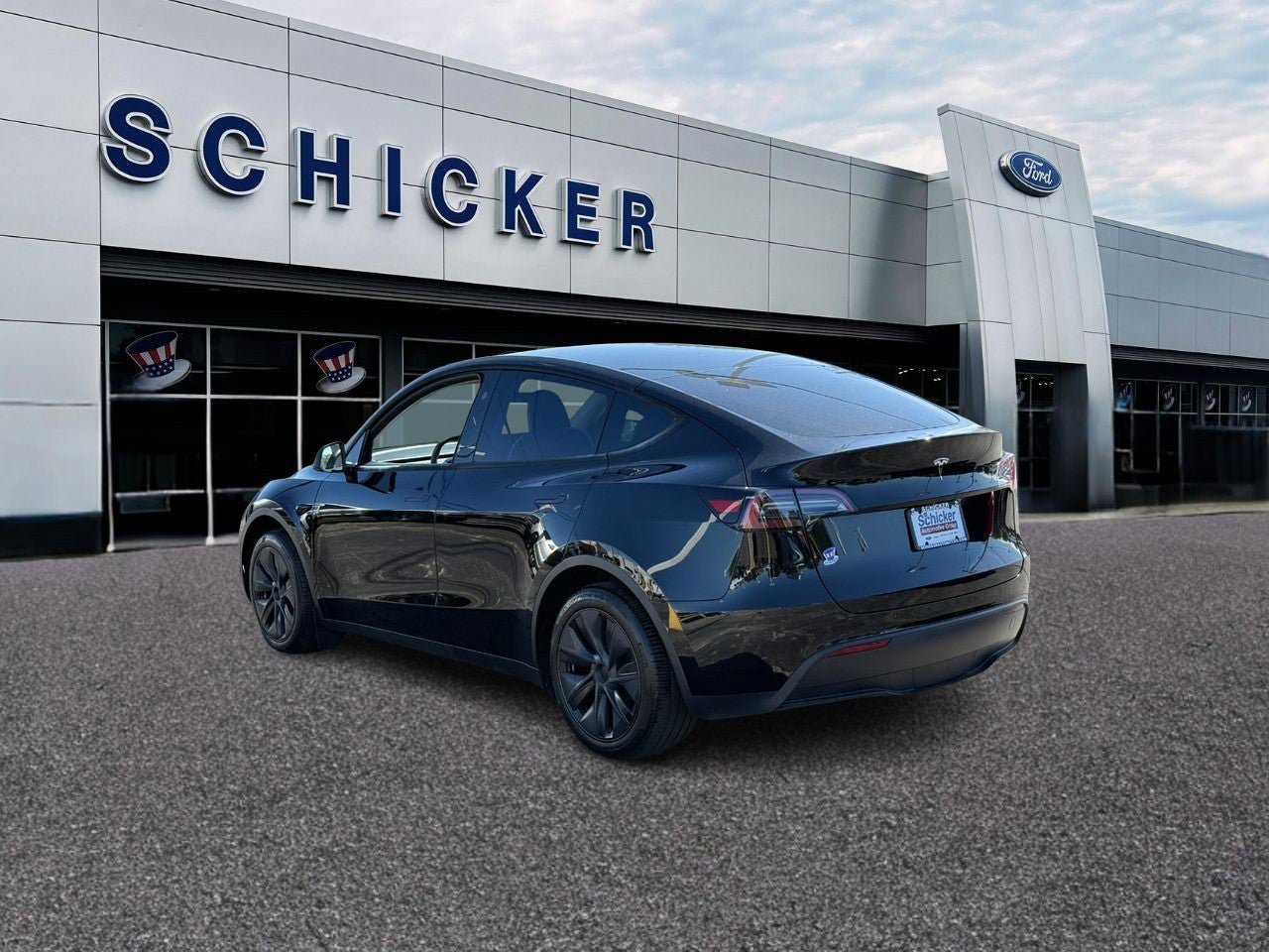 Used 2024 Tesla Model Y Long Range RWD image 3