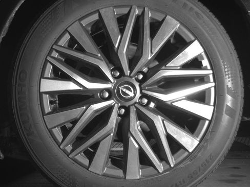 Used 2025 Nissan Altima 2.5 SV FWD image 14