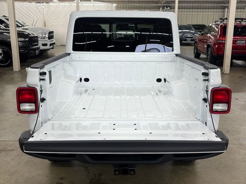 New 2026 Jeep Gladiator Sport AWD/4WD image 8