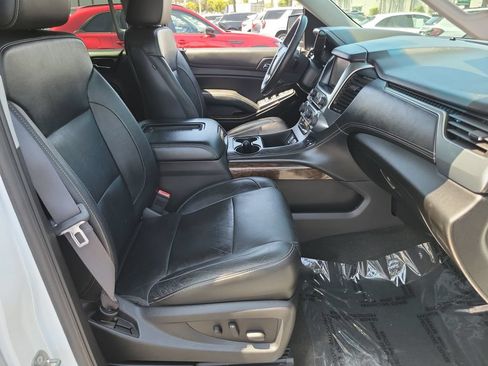 Used 2016 Chevrolet Suburban LT RWD image 20