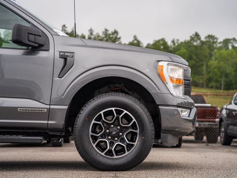 Certified 2022 Ford F150 XLT w/ Equipment Group 301A Mid AWD/4WD image 11