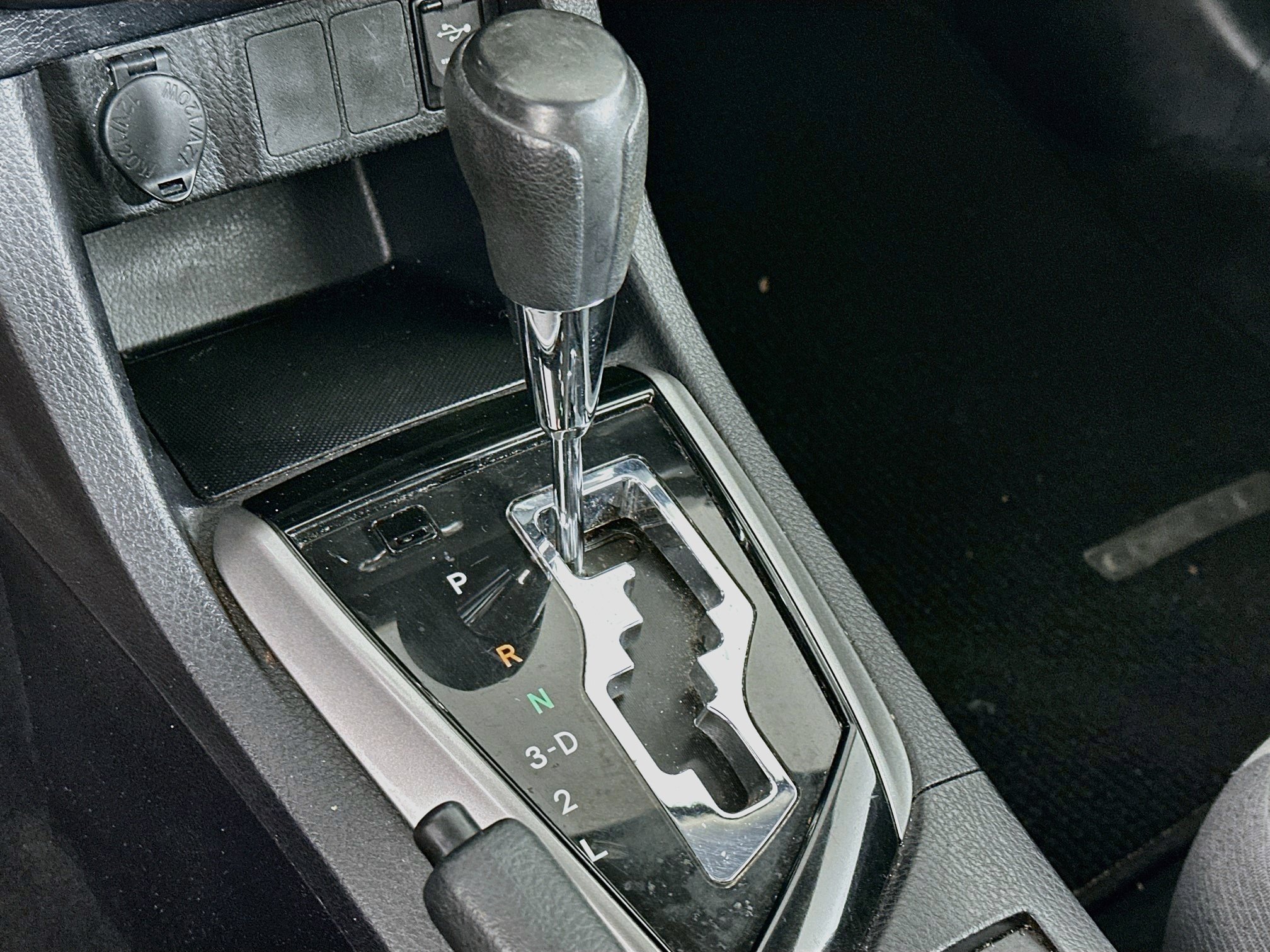 Used 2014 Toyota Corolla L FWD image 23
