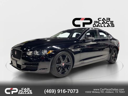 Used 2019 Jaguar XE Prestige RWD image 4