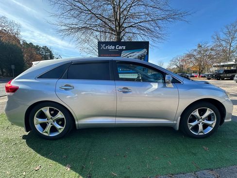 Used 2015 Toyota Venza XLE image 8