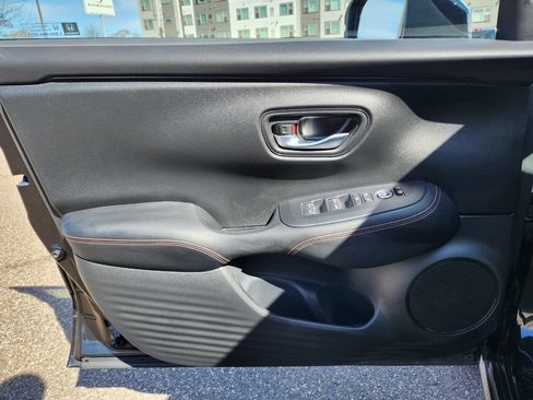 Used 2025 Honda HR-V Sport image 18