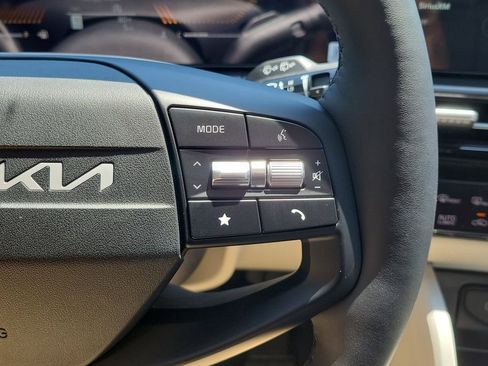 New 2026 Kia Sportage EX FWD image 27