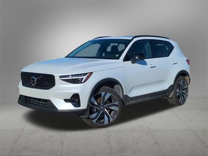 Used 2023 Volvo XC40 B5 Ultimate w/ Protection Package Premier