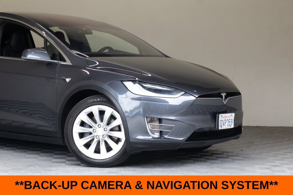 Used 2018 Tesla Model X 100D AWD/4WD image 3