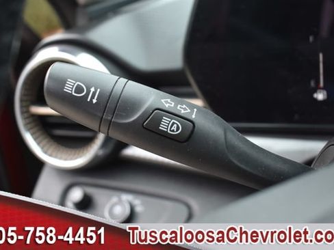 Used 2024 Chevrolet Trax ACTIV w/ Sunroof Package FWD image 31