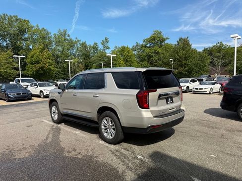 Used 2021 GMC Yukon SLT w/ SLT Premium Package AWD/4WD image 5