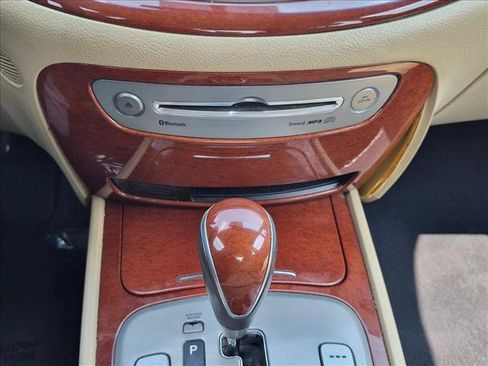 Used 2013 Hyundai Genesis 3.8 RWD image 13