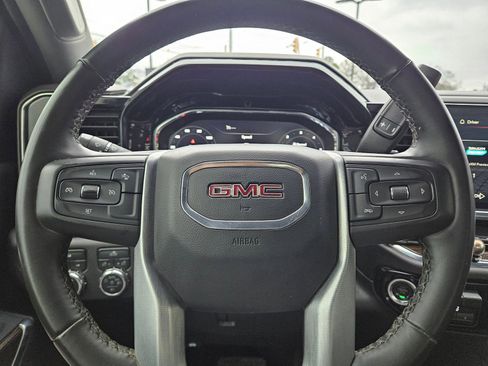 Used 2025 GMC Sierra 2500 SLE w/ SLE Convenience Package image 10