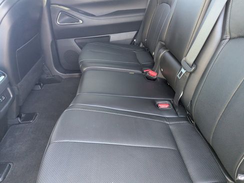 Certified 2025 INFINITI QX60 Luxe w/ Black Edition image 17