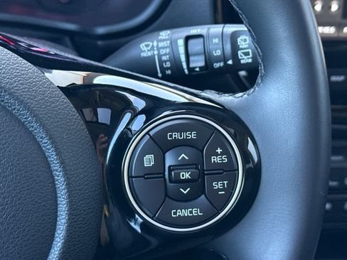 Used 2022 Kia Soul GT-Line FWD image 35
