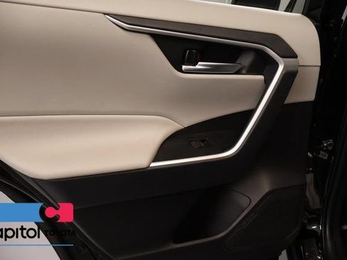 Certified 2025 Toyota RAV4 XLE Premium AWD/4WD image 31