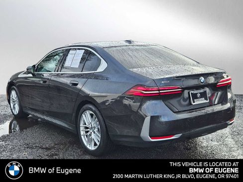 Used 2024 BMW 530i xDrive image 5