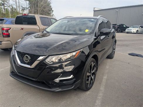 Used 2020 Nissan Rogue Sport SL image 6