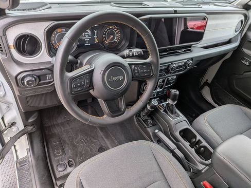 Used 2024 Jeep Wrangler Unlimited Sport AWD/4WD image 16