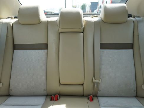 Used 2014 Toyota Camry XLE w/ Leather Package image 33